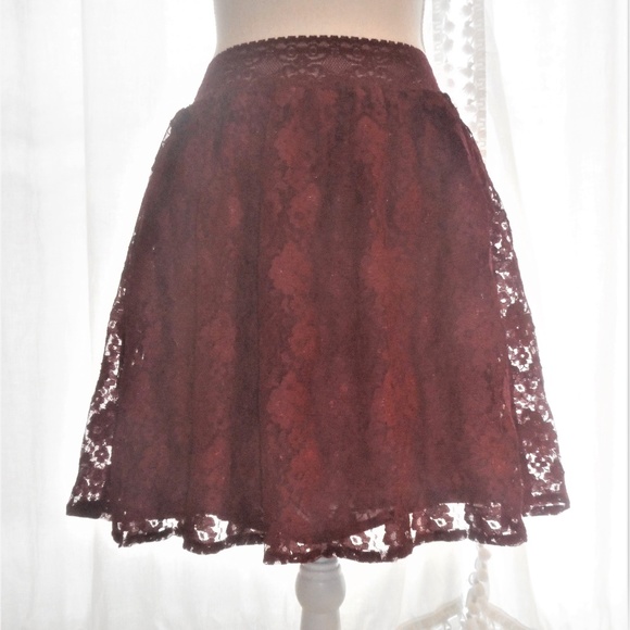Old Navy Dark Red Lace Short Swing Skirt S - Picture 1 of 5